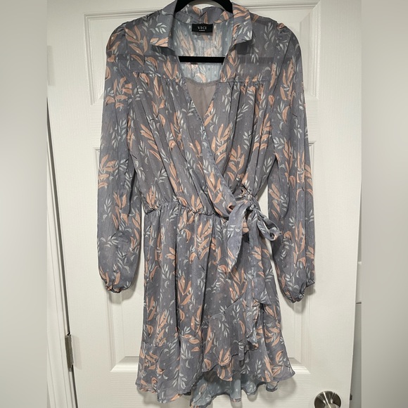 VICI Ruffle Dress Size Large - Picture 2 of 7